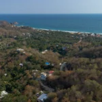 Terreno en venta en Zipolite con vistas al mar, agua y luz - Galería